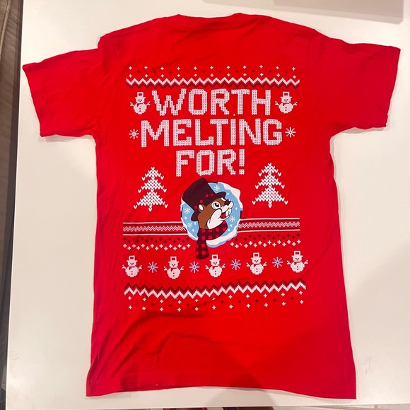 Buc-ees Christmas Tshirt - Picture 2 of 3